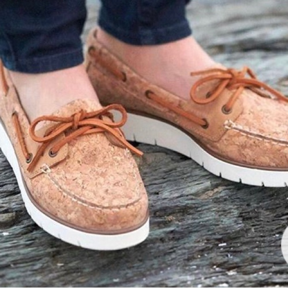 Looking for a pair 8.5